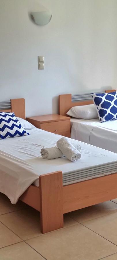 Zafeiris Apartments Livádia Szoba fotó